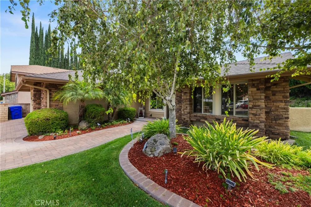 28362 Contessa Avenue Saugus, CA 91350
