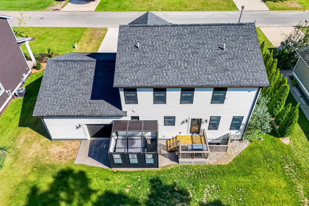 2525 Chestnut Trail Muskegon, MI 49442