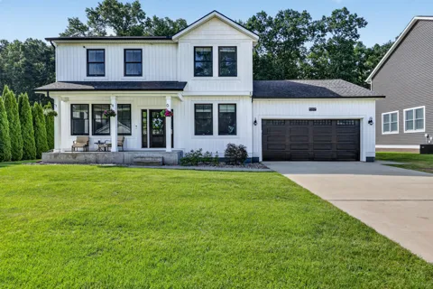 2525 Chestnut Trail