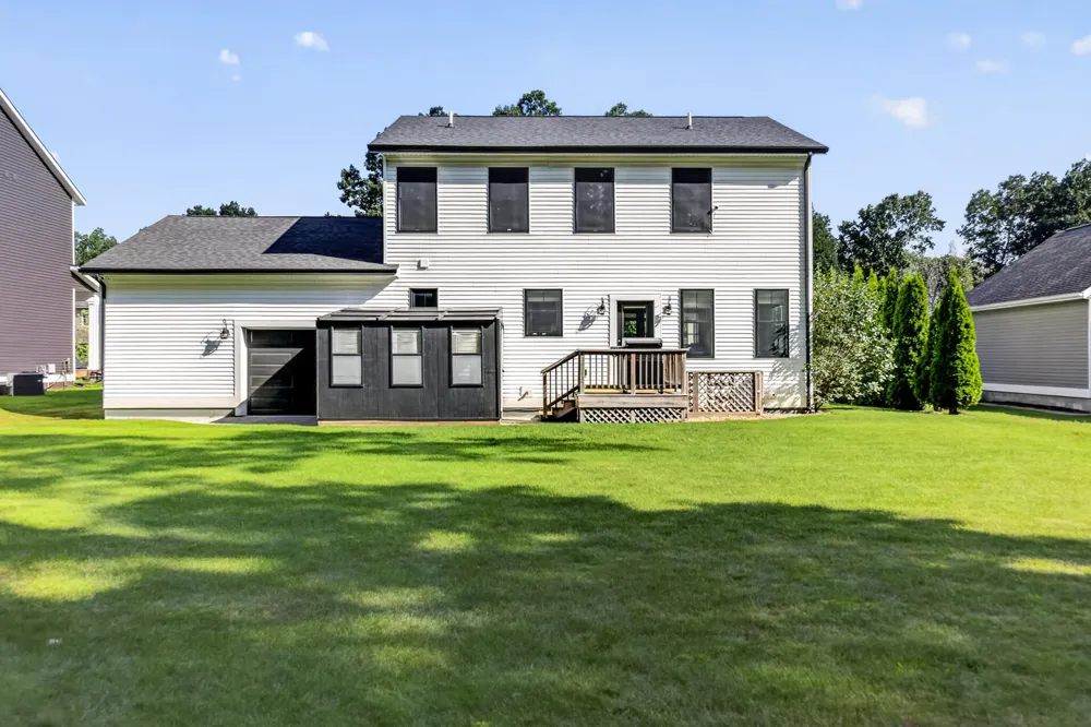 2525 Chestnut Trail Muskegon, MI 49442