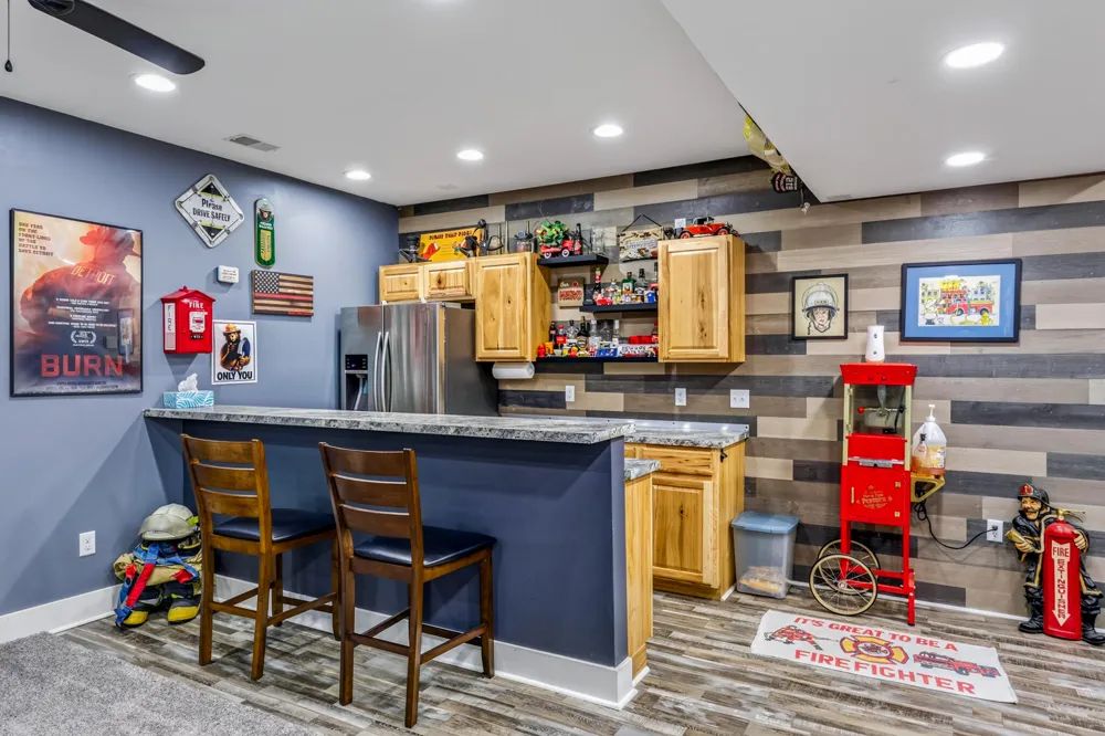 2525 Chestnut Trail Muskegon, MI 49442
