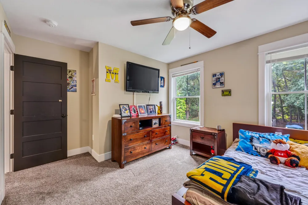 2525 Chestnut Trail Muskegon, MI 49442