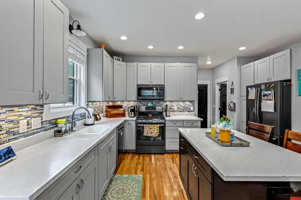 2525 Chestnut Trail Muskegon, MI 49442