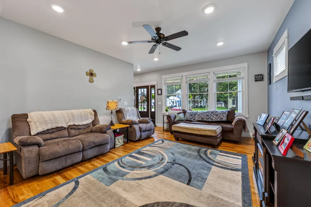 2525 Chestnut Trail Muskegon, MI 49442