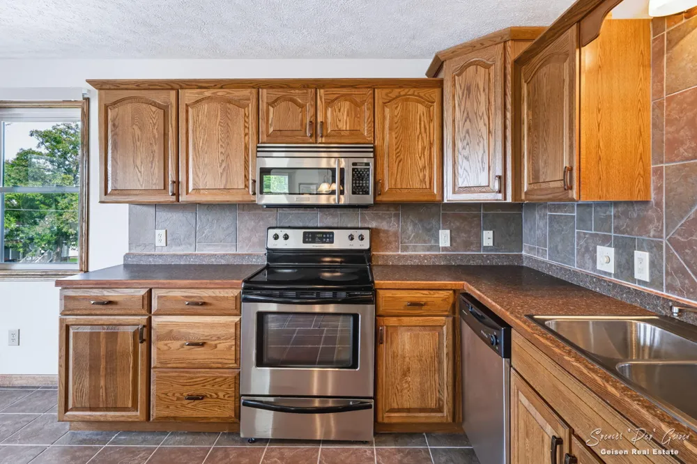 8601 Hidden Trail Orleans, MI 48865