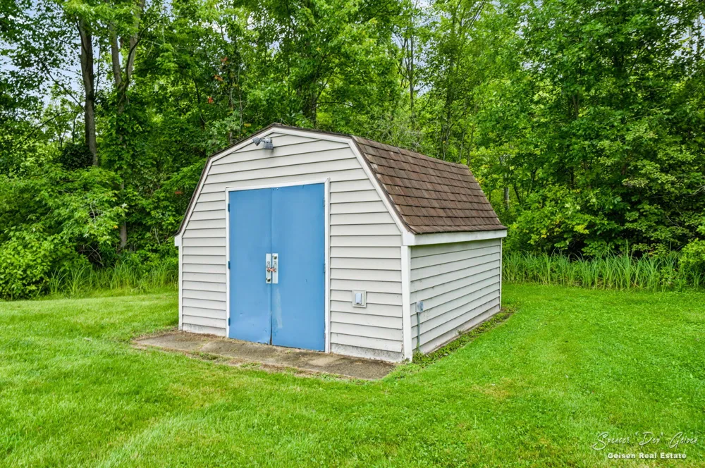 8601 Hidden Trail Orleans, MI 48865