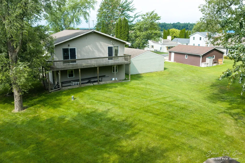 8601 Hidden Trail Orleans, MI 48865