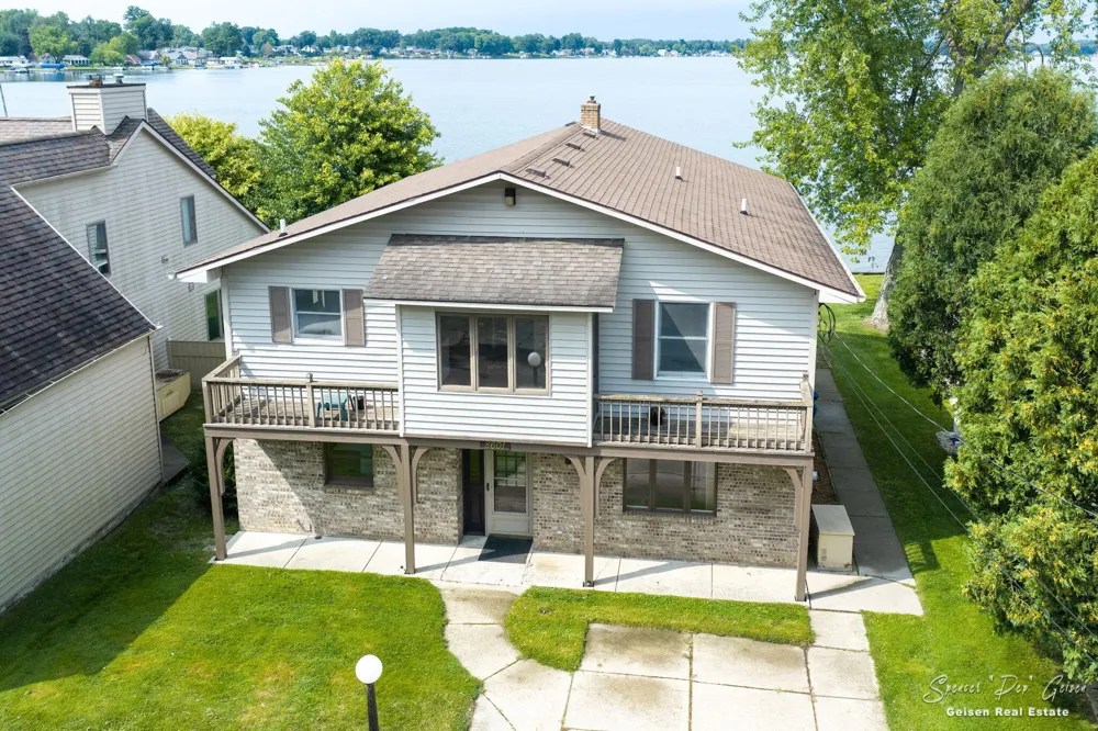 8601 Hidden Trail Orleans, MI 48865