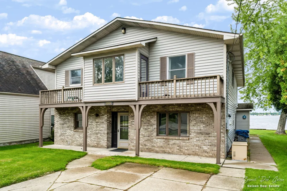 8601 Hidden Trail Orleans, MI 48865