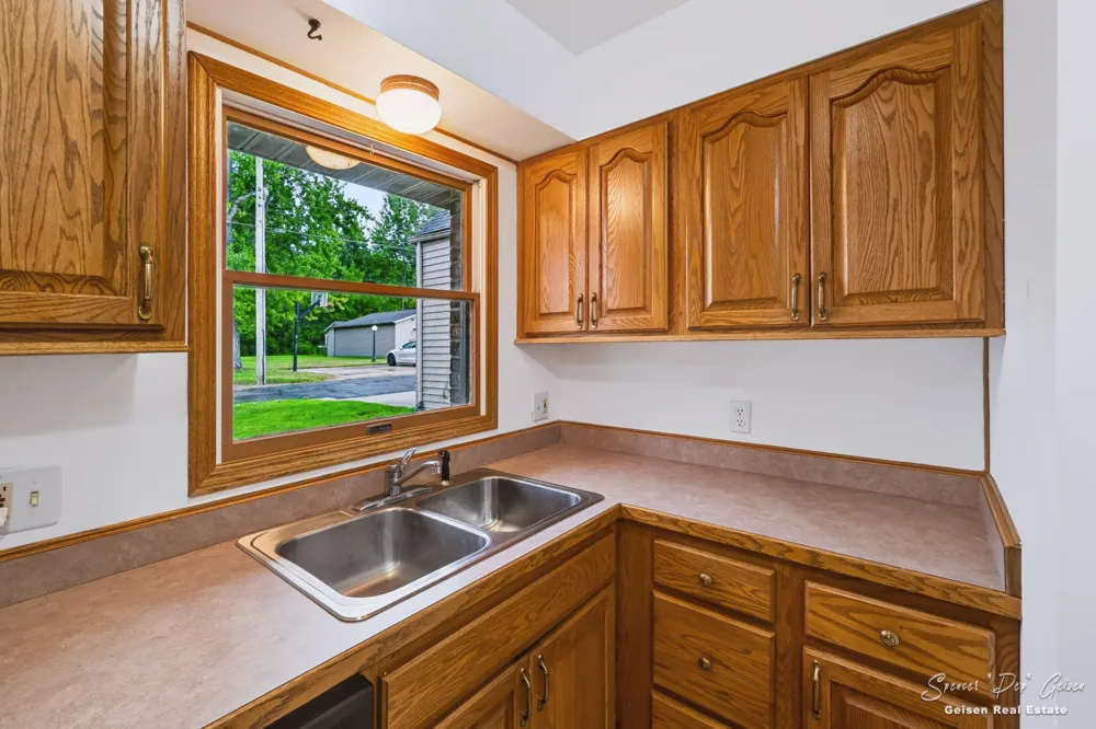8601 Hidden Trail Orleans, MI 48865