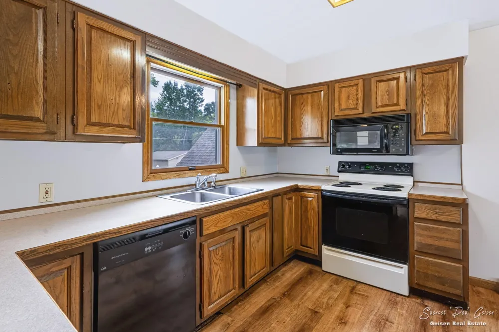 8601 Hidden Trail Orleans, MI 48865