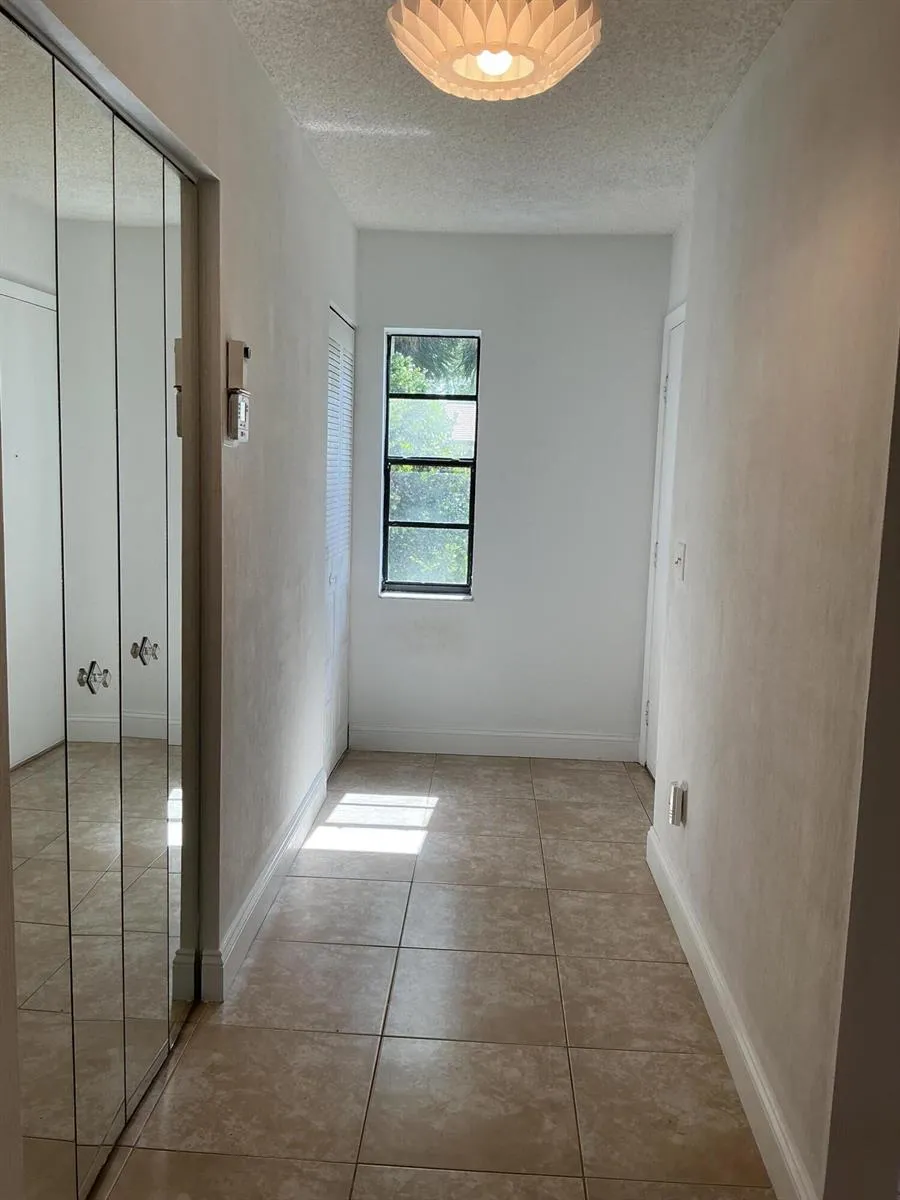 9264 Vista Del Lago #H Boca Raton, FL 33428