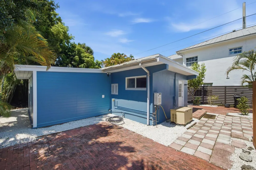 854 SW 11th Street #2 Fort Lauderdale, FL 33315