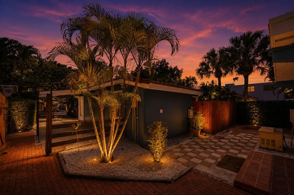 854 SW 11th Street #2 Fort Lauderdale, FL 33315