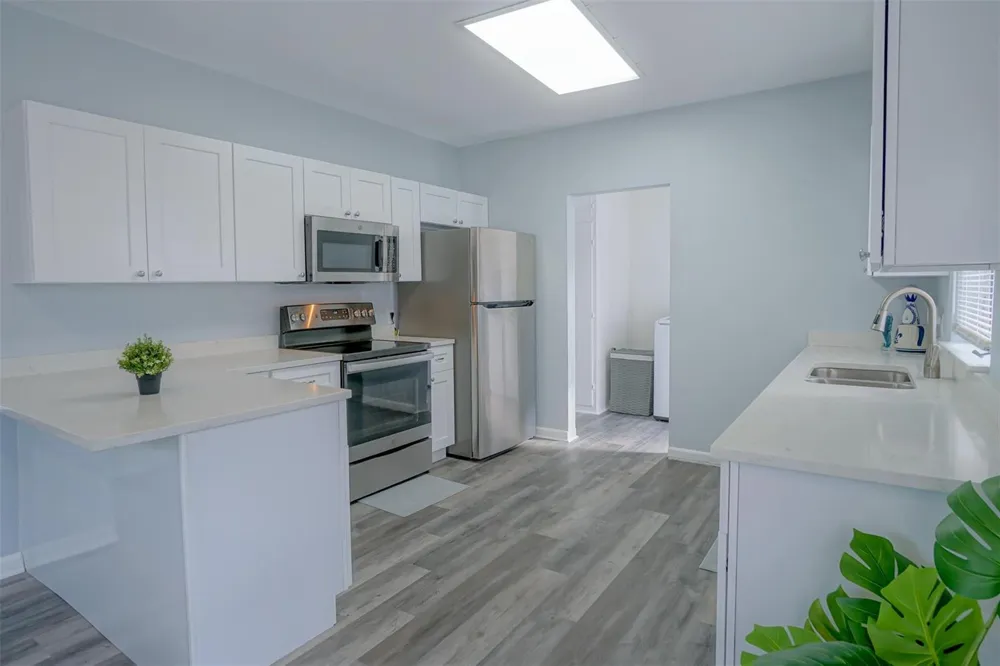 1102 SUNSET ROAD West Palm Beach, FL 33401