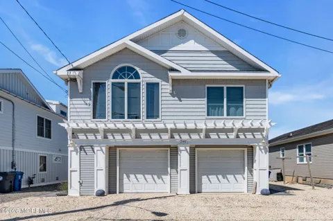 346 W Bayview Drive