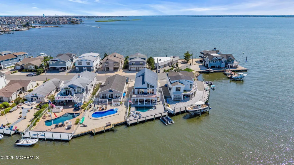 346 W Bayview Drive Lavallette, NJ 08735