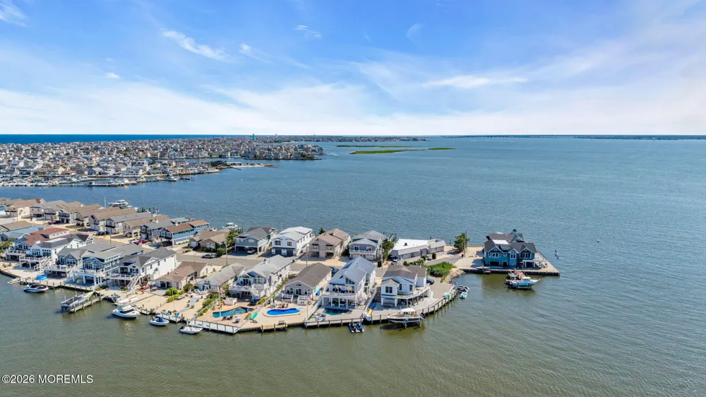 346 W Bayview Drive Lavallette, NJ 08735
