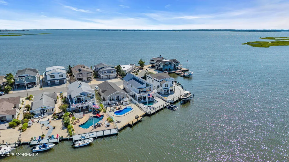 346 W Bayview Drive Lavallette, NJ 08735