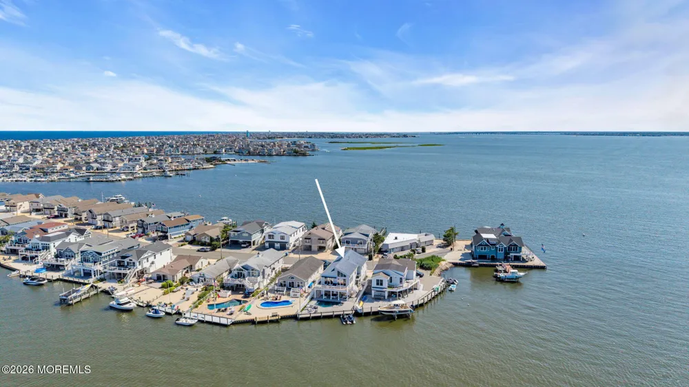 346 W Bayview Drive Lavallette, NJ 08735