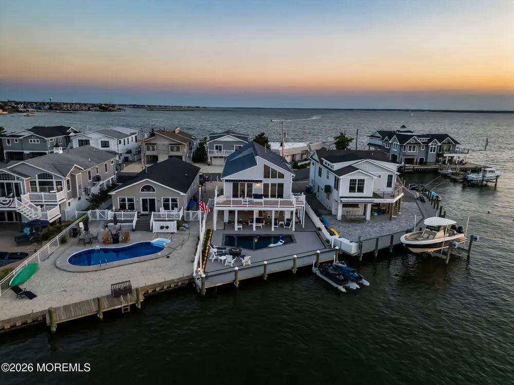 346 W Bayview Drive Lavallette, NJ 08735
