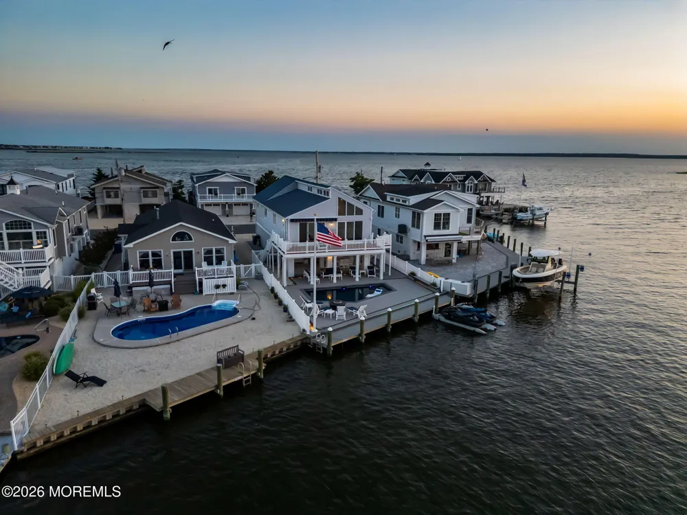 346 W Bayview Drive Lavallette, NJ 08735