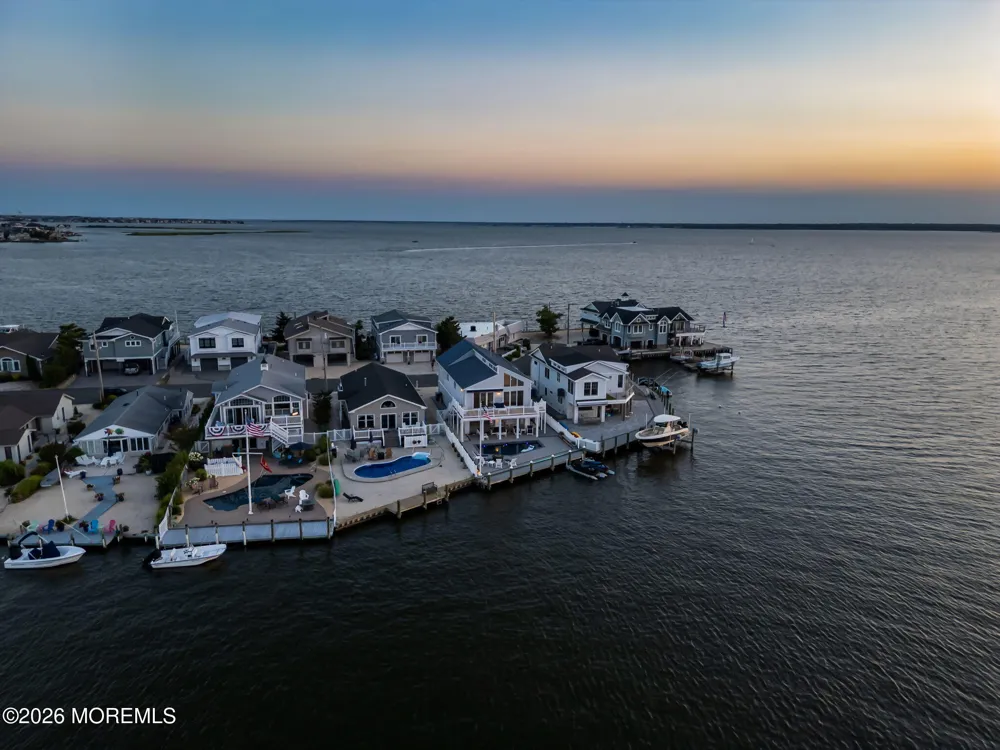 346 W Bayview Drive Lavallette, NJ 08735