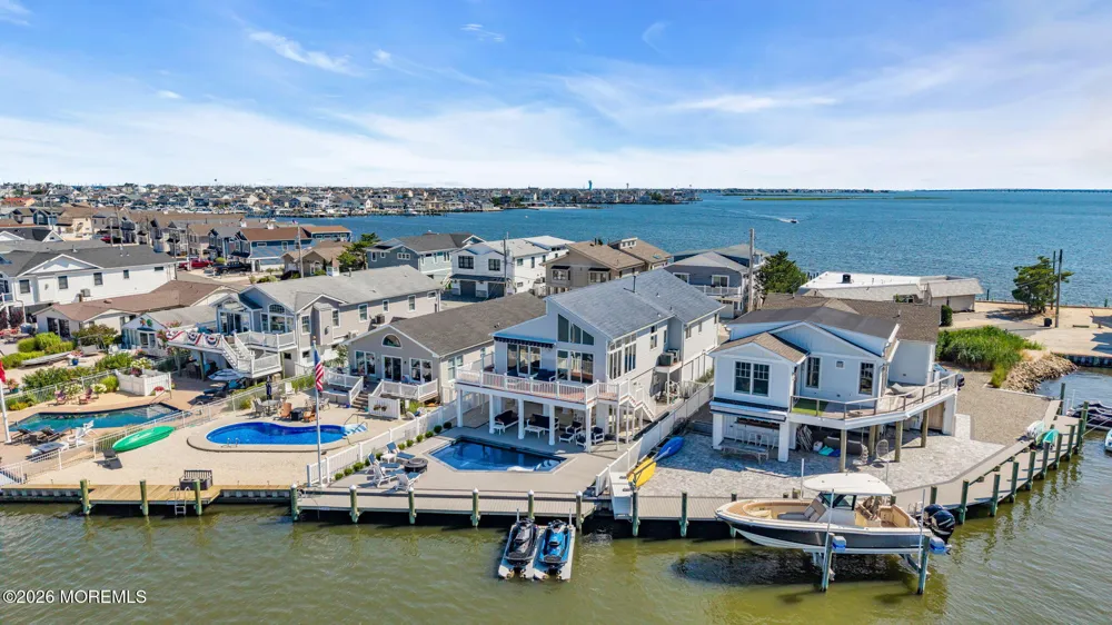 346 W Bayview Drive Lavallette, NJ 08735