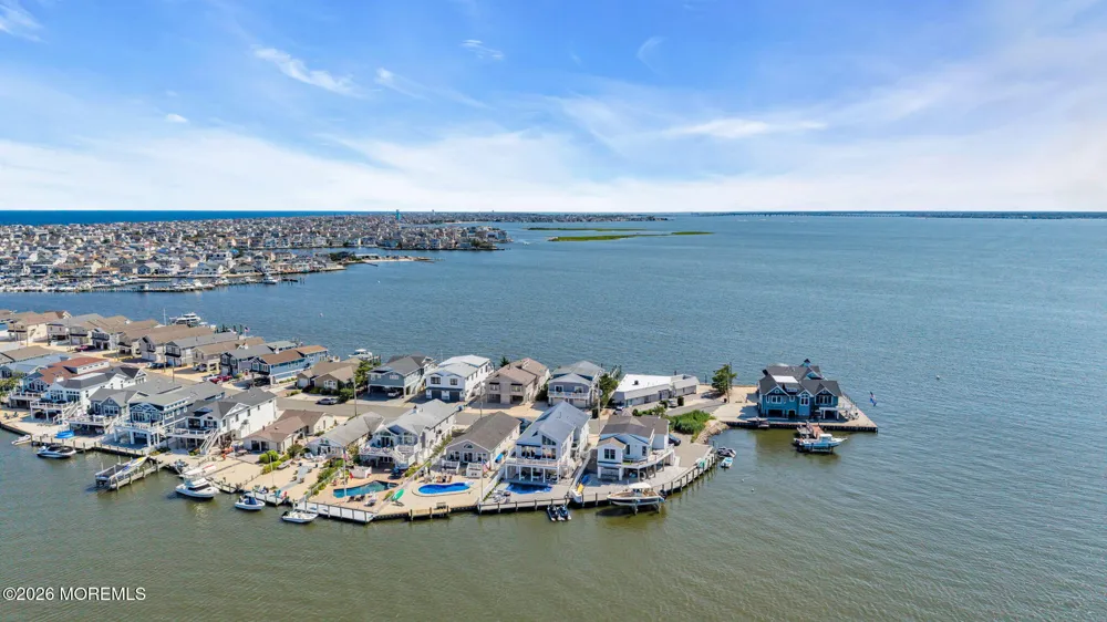 346 W Bayview Drive Lavallette, NJ 08735