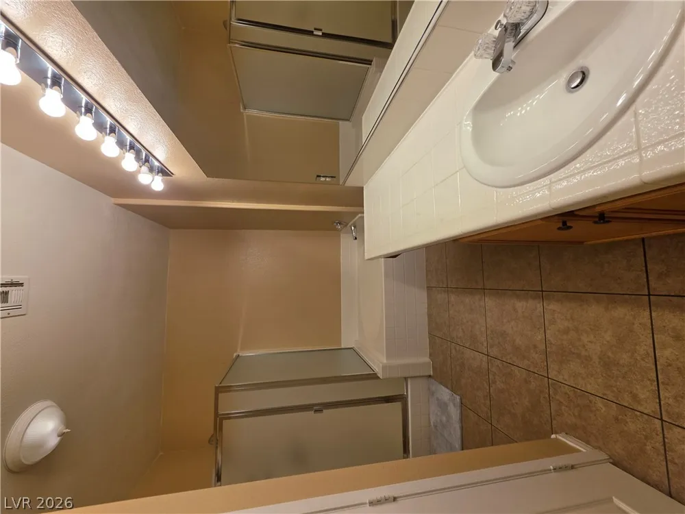 904 Domnus Lane #105 Las Vegas, NV 89144