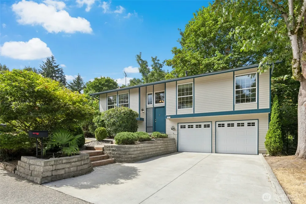 4621 123rd Avenue SE Bellevue, WA 98006