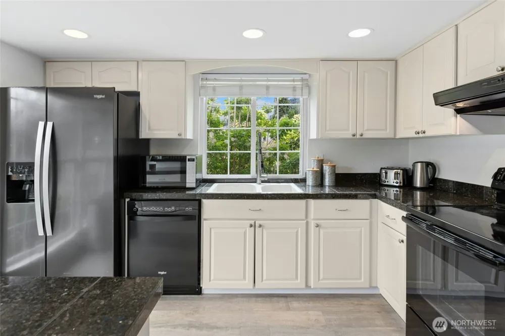 4621 123rd Avenue SE Bellevue, WA 98006