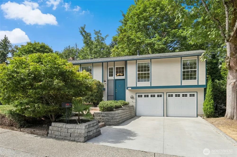 4621 123rd Avenue SE Bellevue, WA 98006