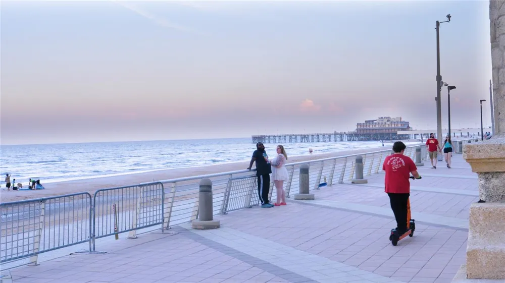 121-123 HOLLYWOOD AVENUE Daytona Beach, FL 32118