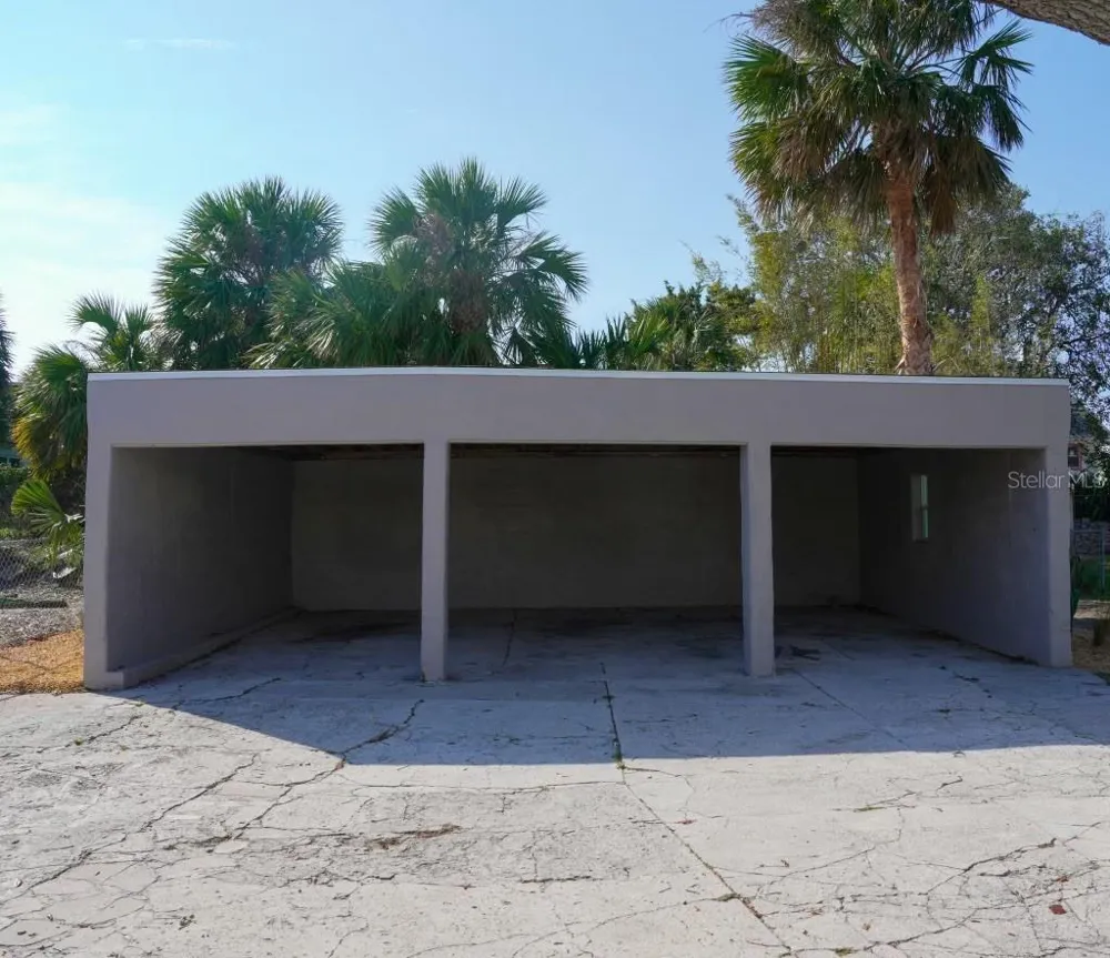 121-123 HOLLYWOOD AVENUE Daytona Beach, FL 32118