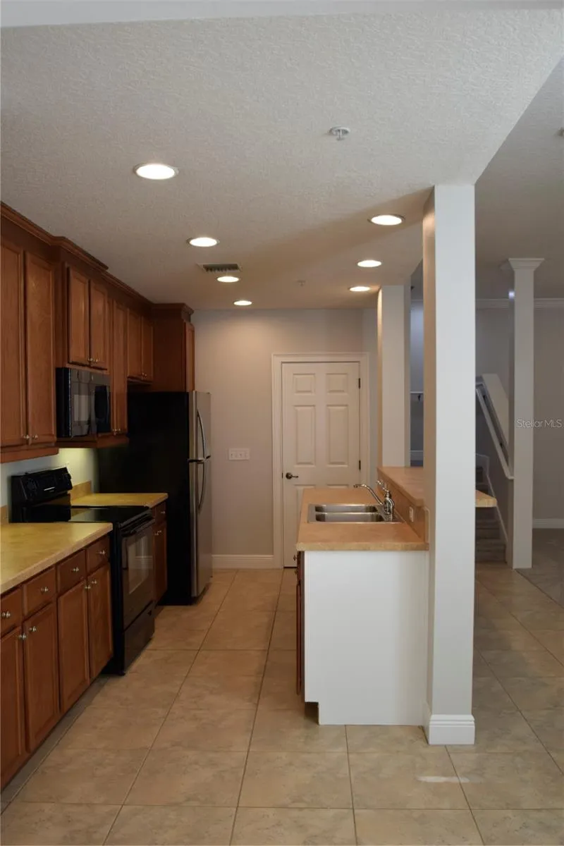 1352 LAKE BALDWIN LANE #A Orlando, FL 32814
