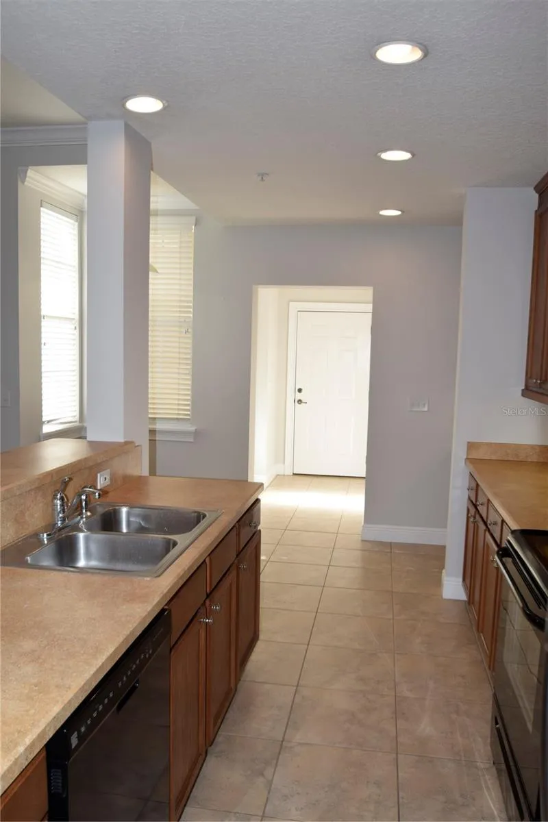 1352 LAKE BALDWIN LANE #A Orlando, FL 32814