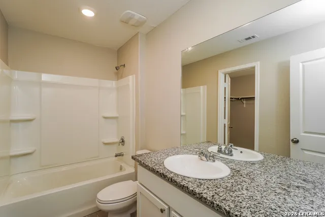 2402 Double Oak New Braunfels, TX 78130