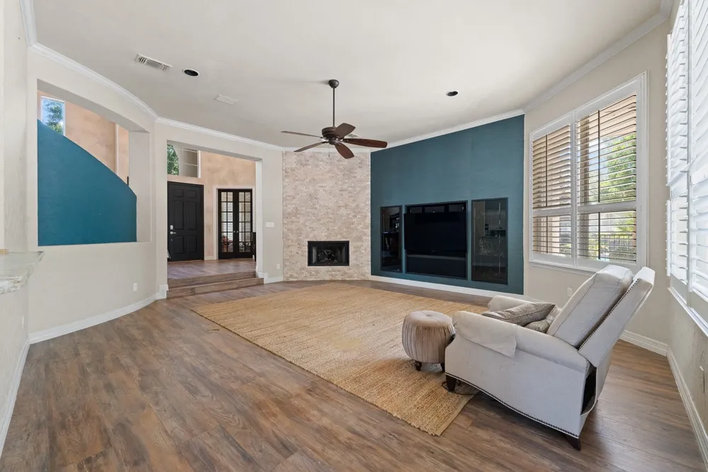 921 Fairway View Drive Mansfield, TX 76063