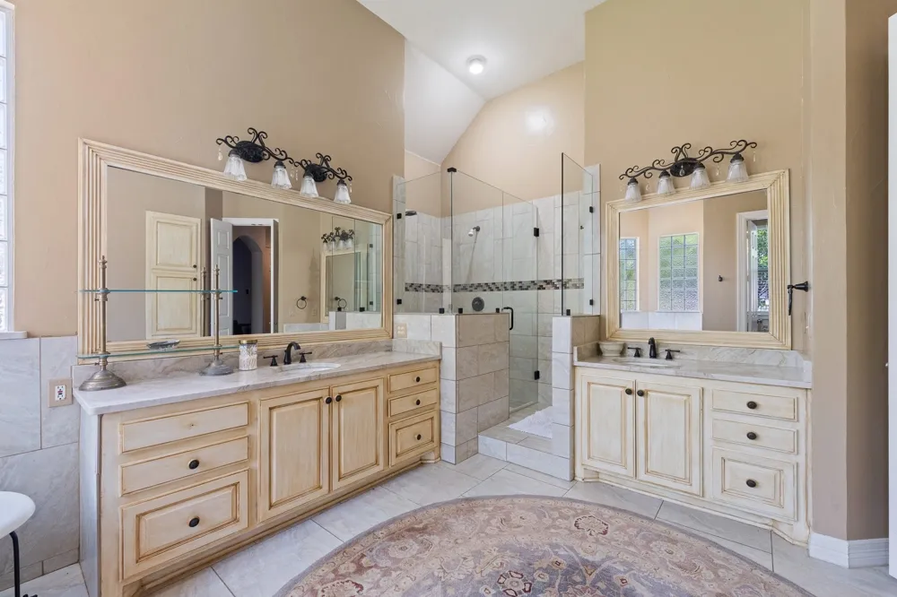 921 Fairway View Drive Mansfield, TX 76063