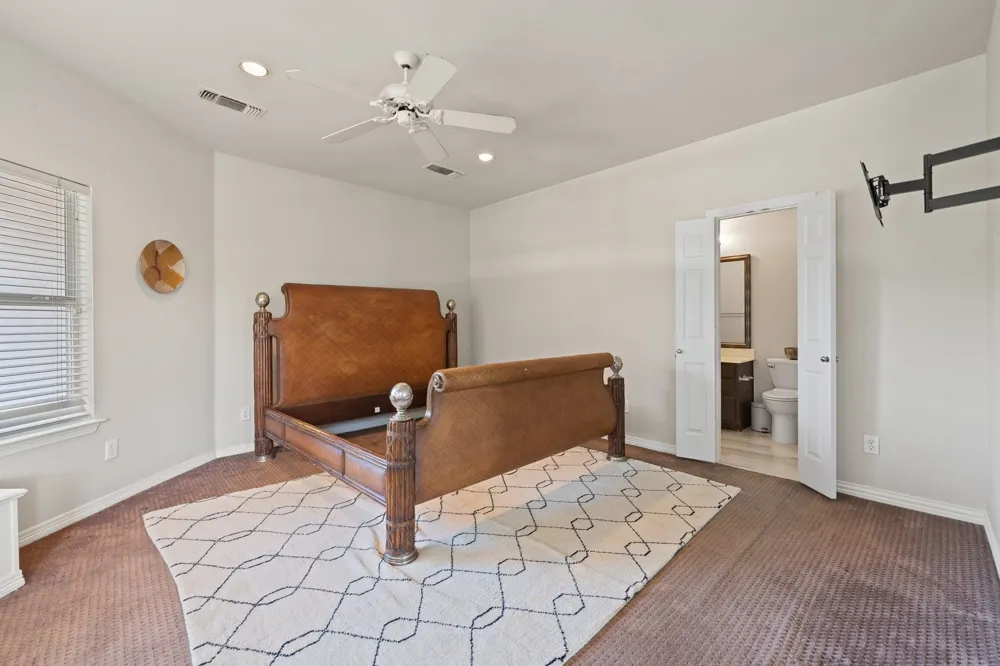 921 Fairway View Drive Mansfield, TX 76063