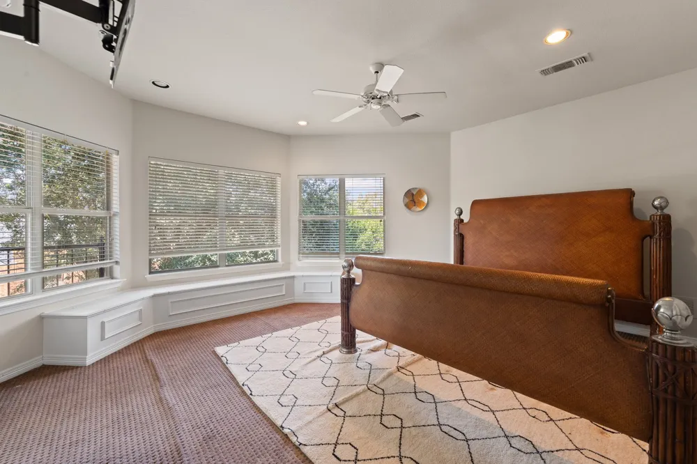 921 Fairway View Drive Mansfield, TX 76063
