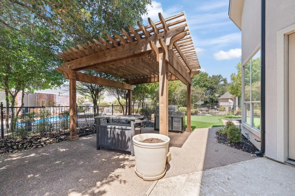 921 Fairway View Drive Mansfield, TX 76063