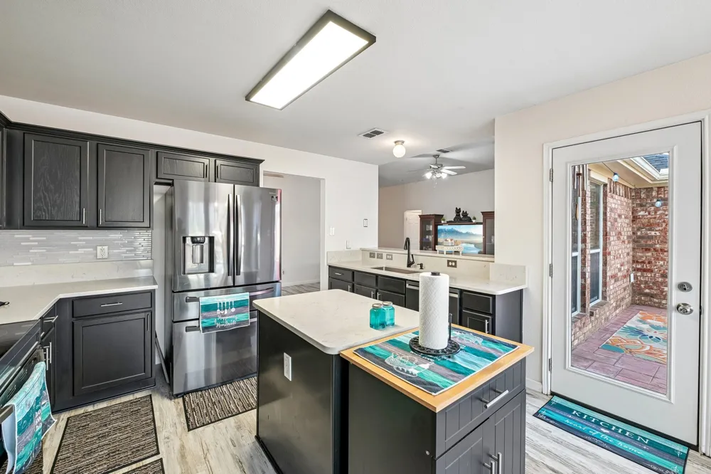 6925 Evening Shade Lane Arlington, TX 76002