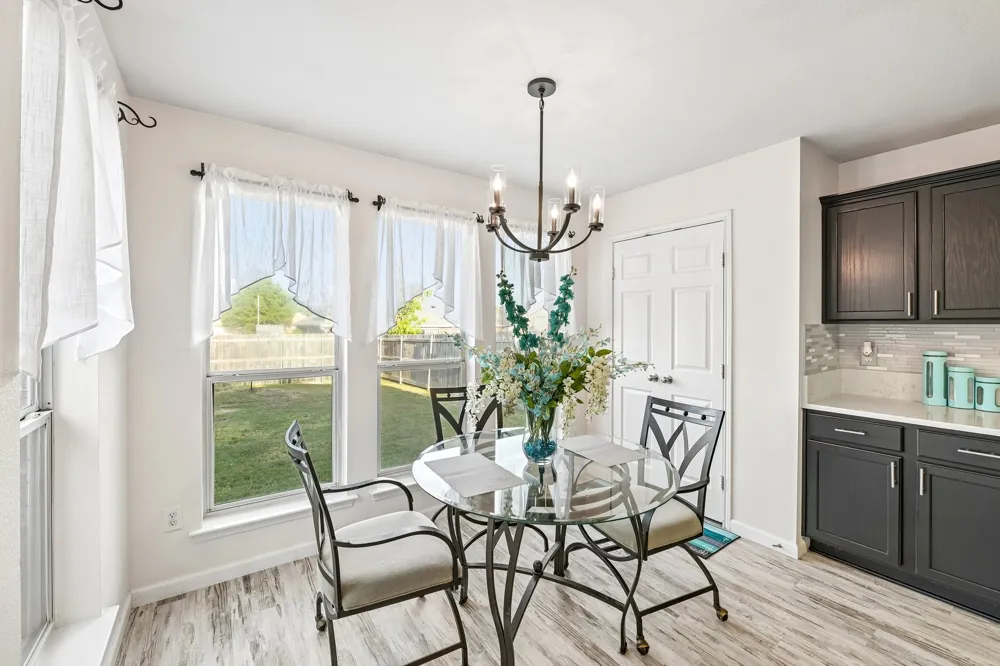 6925 Evening Shade Lane Arlington, TX 76002