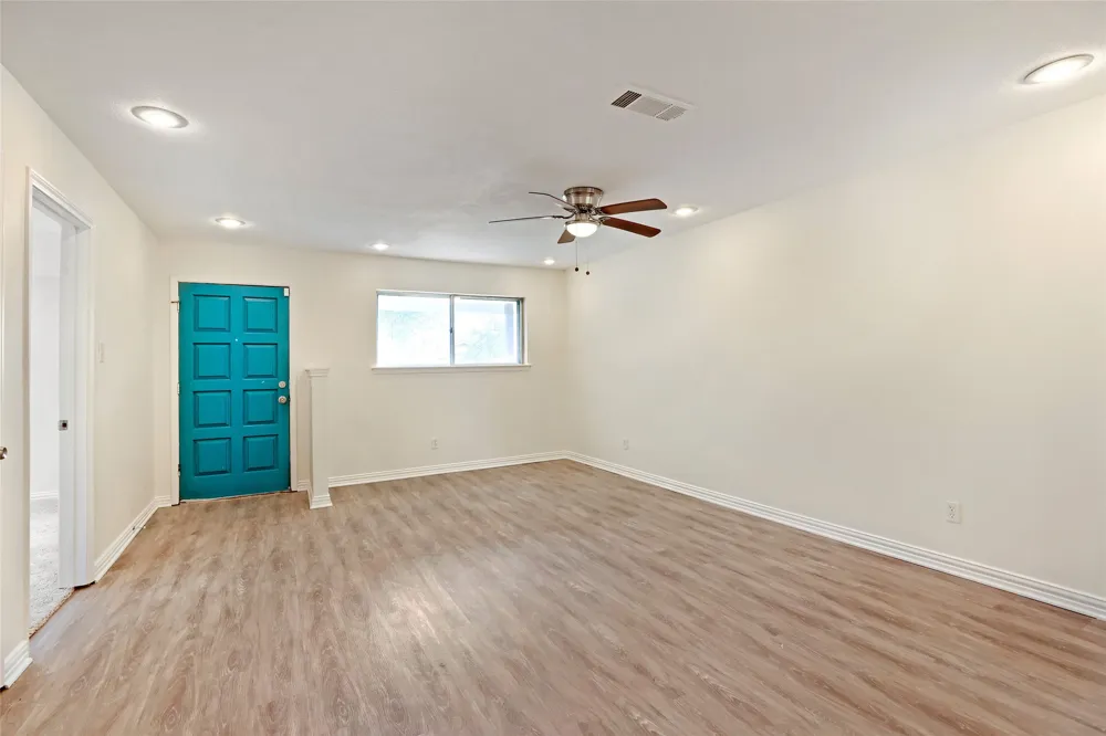 2903 E Mitchell Street Arlington, TX 76010