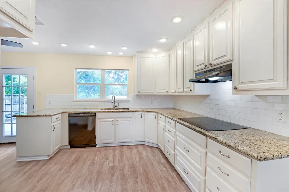 2903 E Mitchell Street Arlington, TX 76010
