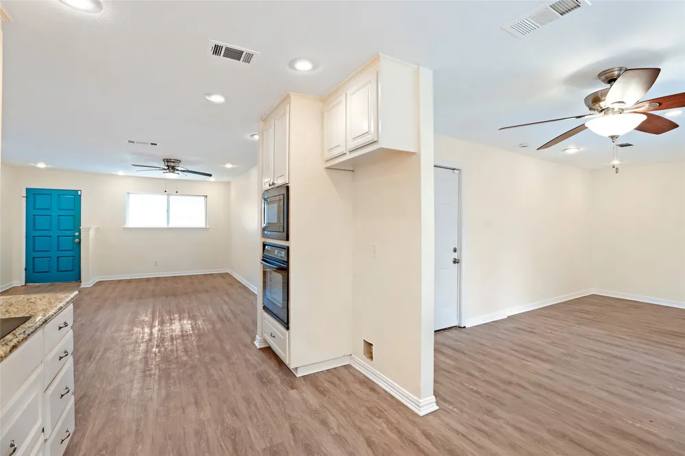 2903 E Mitchell Street Arlington, TX 76010