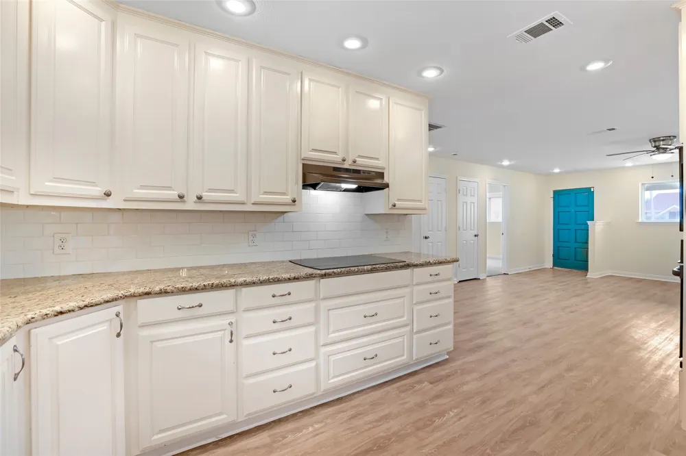 2903 E Mitchell Street Arlington, TX 76010