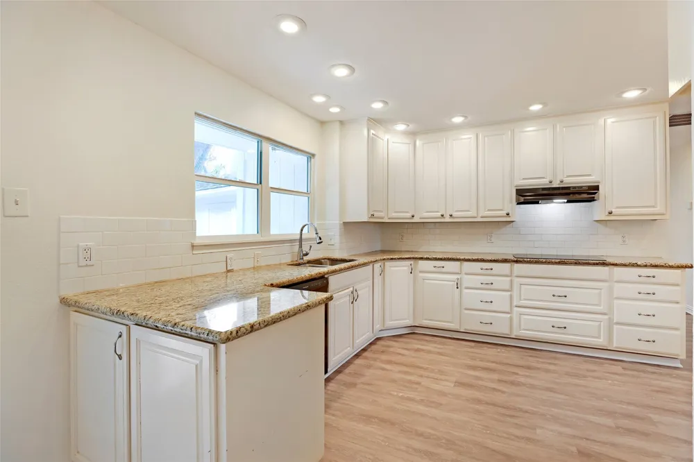 2903 E Mitchell Street Arlington, TX 76010